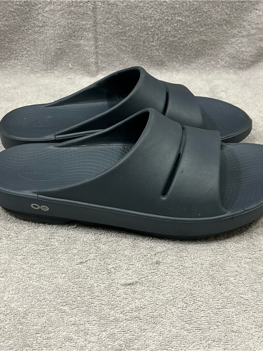 OOFOS OOahh Sport Recovery Slides Gray Sandals Men’s Size 12